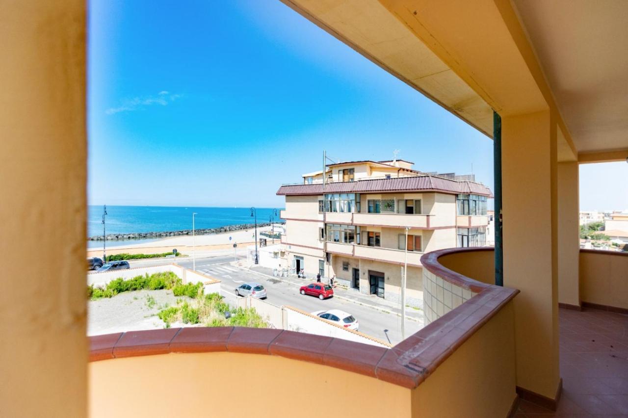 Apartamento Waterfront House Fiumicino Exterior foto